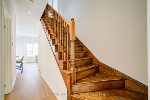 5 Berringer Street, ON L4B 4G4