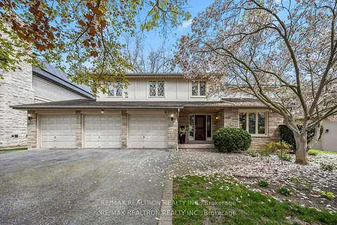 16 Ida Street, ON L3T 1X5
