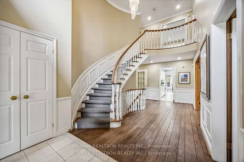 16 Ida Street, ON L3T 1X5