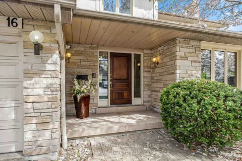 16 Ida Street, ON L3T 1X5