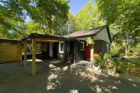 757 Srigley Street, ON L3Y 1X6