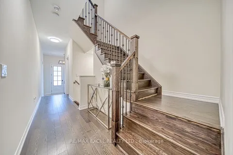 43 DURBLEE Avenue, ON L4G 0Z8
