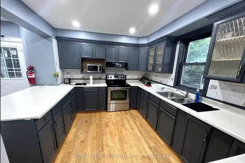 102 Queen Street, ON L0G 1W0