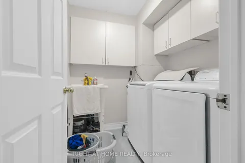 21 Spragg Circle, Markham, ON L3P 5W1