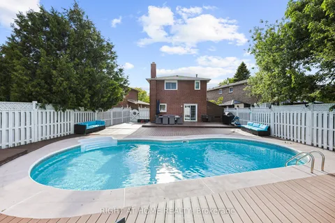 21 Spragg Circle, Markham, ON L3P 5W1