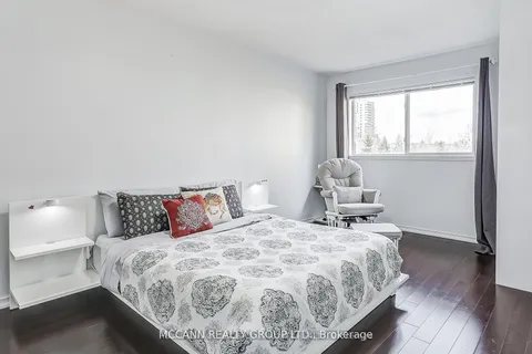 93 Revelstoke Crescent, ON L4B 4T4