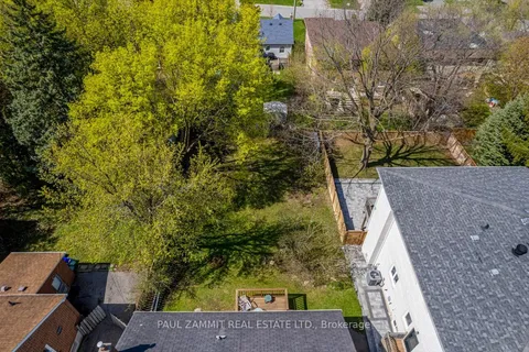 106 Highland Park Boulevard, ON L3T 1B7
