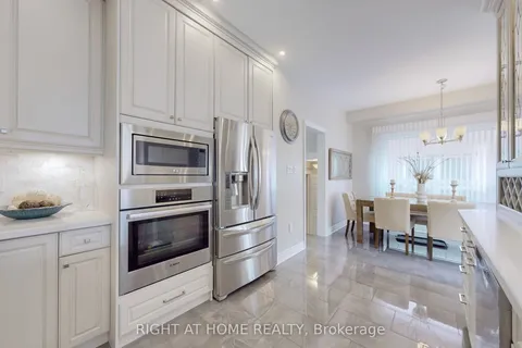320 Canyon Hill Avenue, ON L4C 0R1