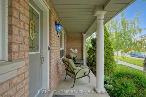320 Canyon Hill Avenue, ON L4C 0R1