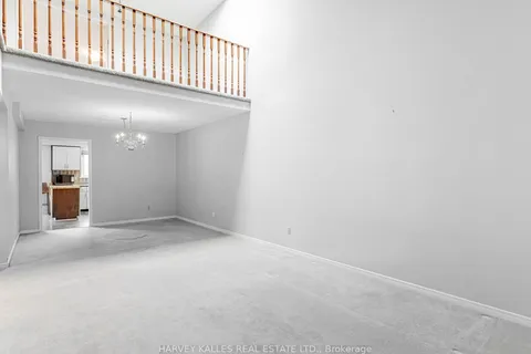 18 Finlayson Court, ON L4J 3B8