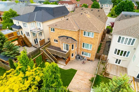 27 Ormsby Court, ON L4B 4P8