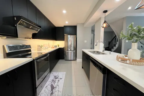 17 Old Wellington Street, ON L3P 5E3