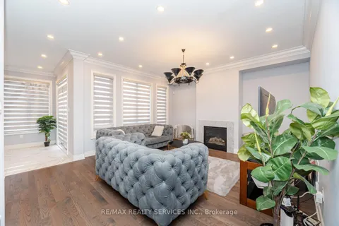 132 Meadow Vista Crescent, ON L9N 0T4