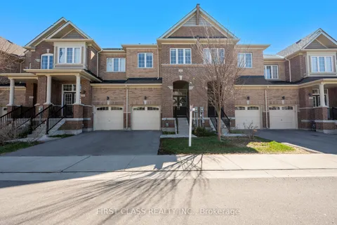 107 Knott End Crescent, Newmarket, ON L3Y 0E4