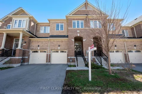 107 Knott End Crescent, Newmarket, ON L3Y 0E4