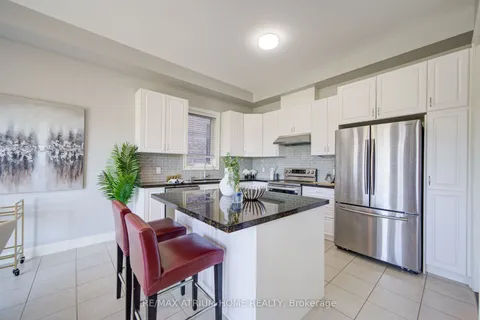 127 Maple Ridge Crescent, Markham, ON L6E 1T9