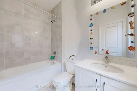 42 Tipp Drive, Richmond Hill, ON L4E 1A2
