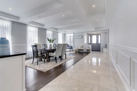 40 Forest Edge Crescent, East Gwillimbury, ON L9N 0S6