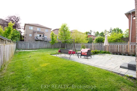 56 Casa Grande Street, Richmond Hill, ON L4S 1R1