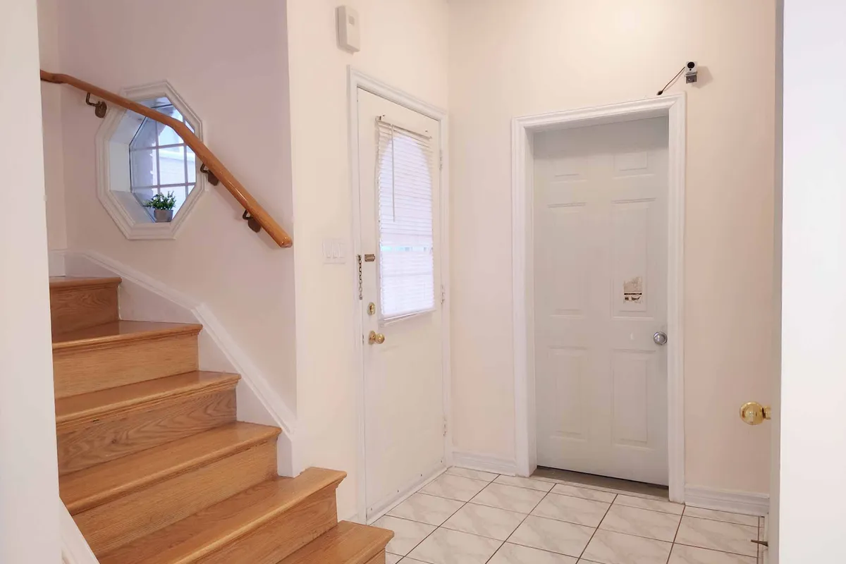 76 Greensboro Drive, ON L3R 0V5