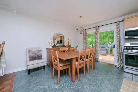 44 Pine Park Boulevard, ON L0M 1J0