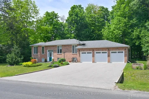 44 Pine Park Boulevard, ON L0M 1J0