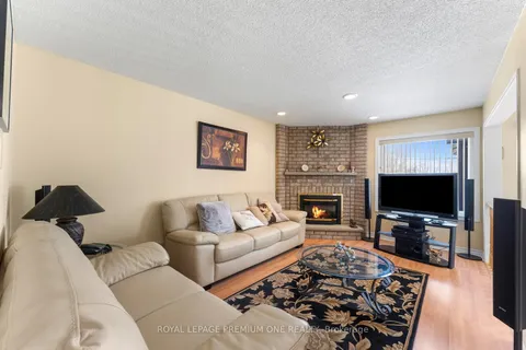 14 CARRICK Avenue, ON L4P 3R4
