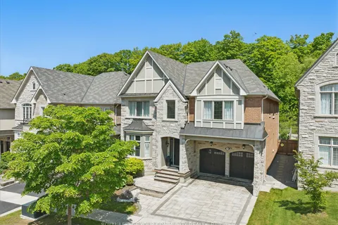 80 Forest Grove Court, ON L4G 3G4