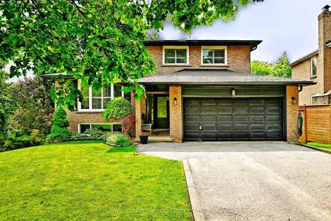 15 Earls Court, East Gwillimbury, ON L9N 1E5