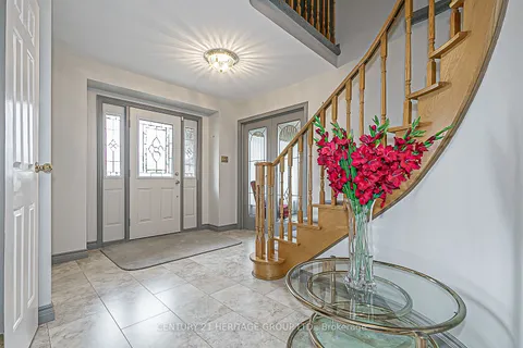 861 Columbia Court, ON L3Y 6L6