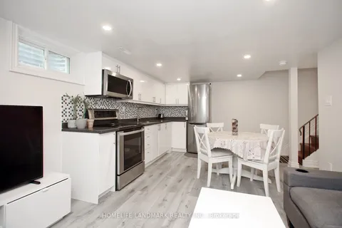 28 Andrea Lane, Vaughan, ON L4L 1E7