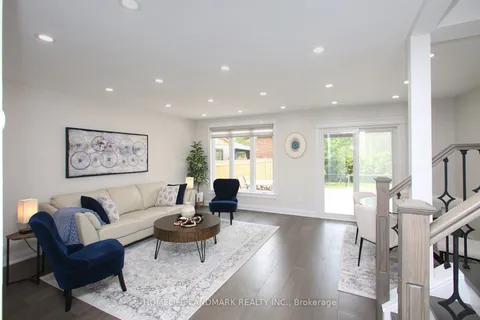 28 Andrea Lane, Vaughan, ON L4L 1E7