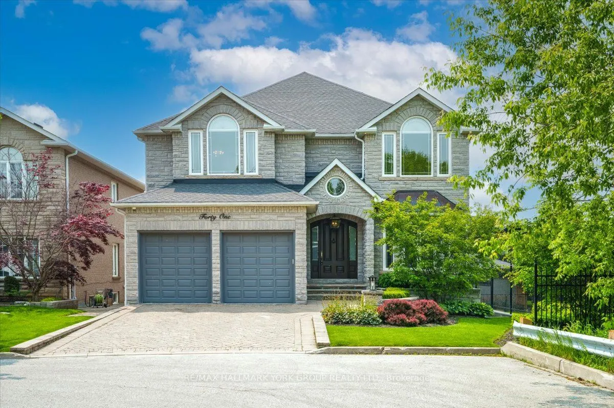 41 Direzze Court, Richmond Hill, ON L4C 0C6