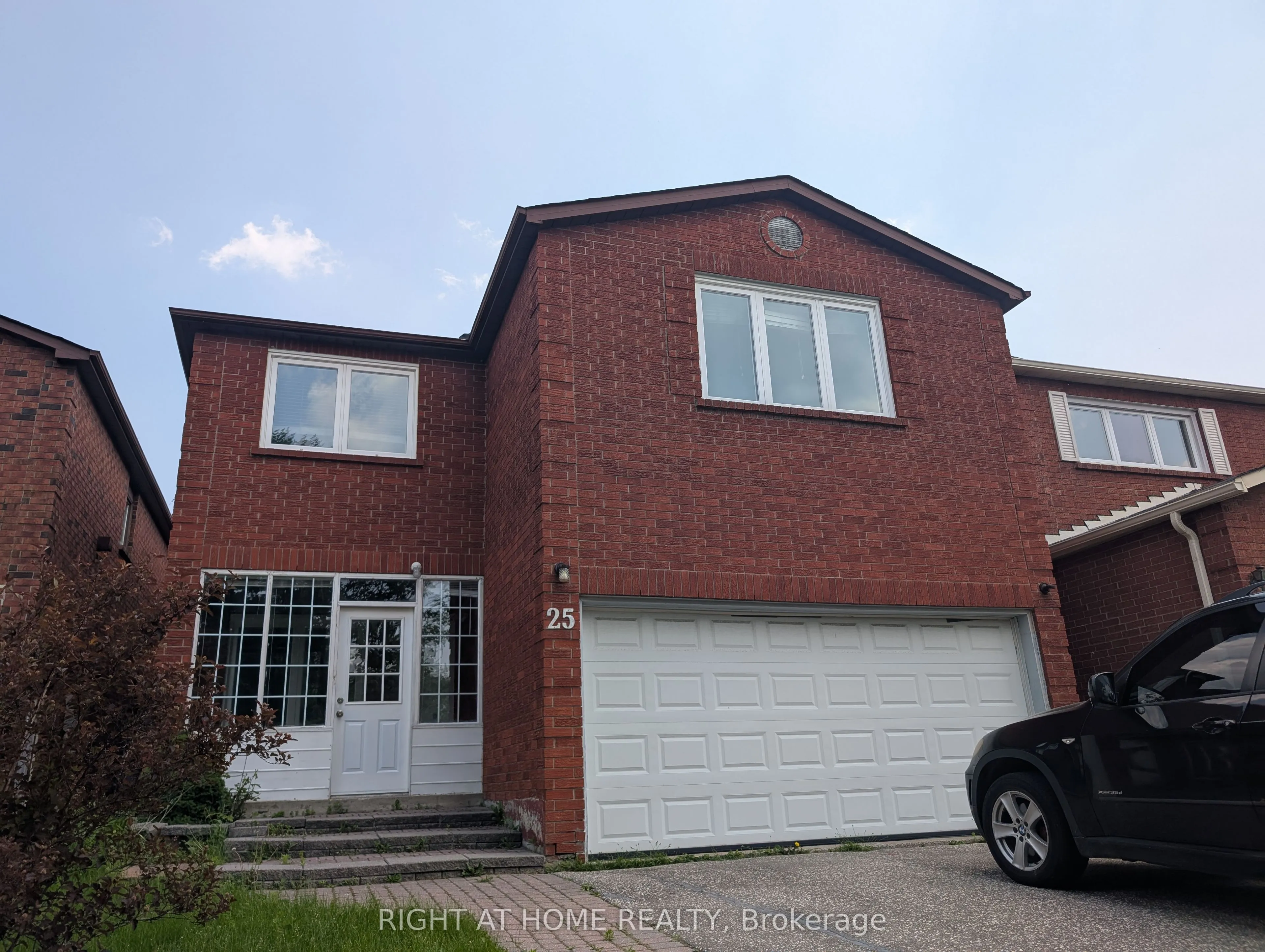 25 Thomas Henry Road, Vaughan, ON L4J 6H6