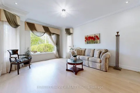 18 Marinucci Court, ON L4C 0M3
