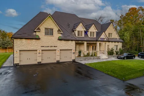 3965 Algoma Avenue, ON L9S 2M1