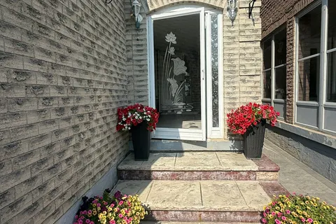 85 Stather Crescent, ON L3S 2X5
