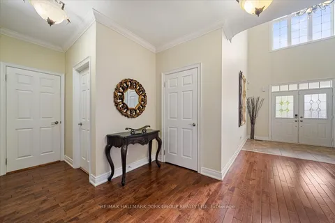 95 Chelsea Crescent, Bradford West Gwillimbury, ON L3Z 0J7