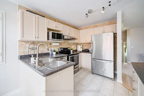 20 Goldbrook Crescent, Richmond Hill, ON L4S 1V4