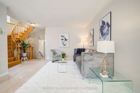 20 Goldbrook Crescent, Richmond Hill, ON L4S 1V4