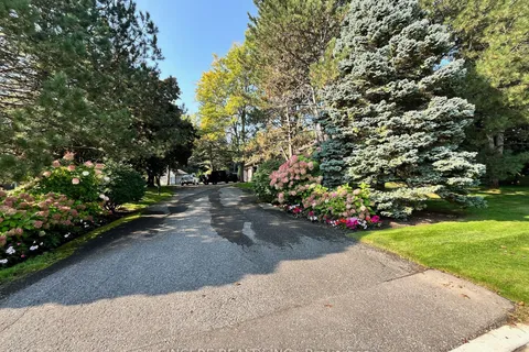 27 Country Estates Drive, ON L6C 1A4