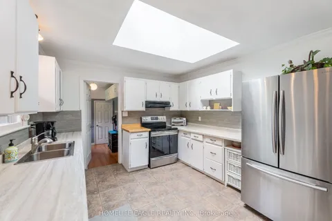 19341 Bathurst Street, East Gwillimbury, ON L9N 0K5
