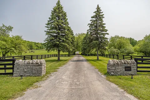 2105-2065 19th Side Road, ON L0G 1K0