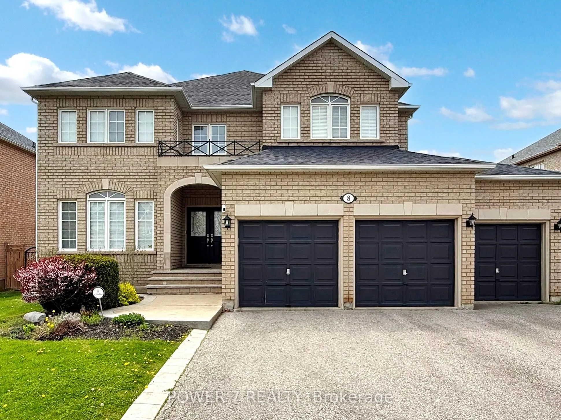 8 Mumberson Court, Markham, ON L6C 1Y4