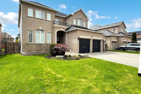 8 Mumberson Court, Markham, ON L6C 1Y4