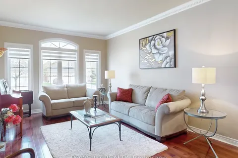 8 Mumberson Court, Markham, ON L6C 1Y4
