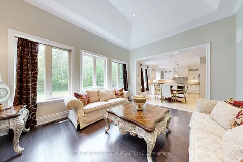 238 Sand Road, East Gwillimbury, ON L9N 1K1