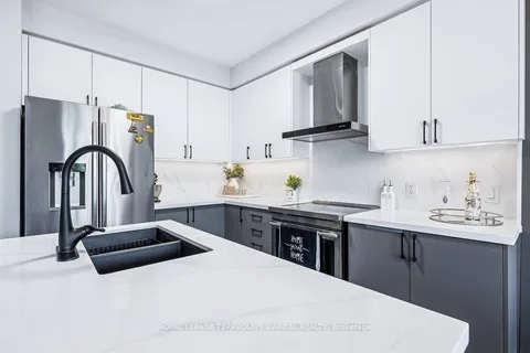 45 Webb Street, Bradford West Gwillimbury, ON L3Z 0R2