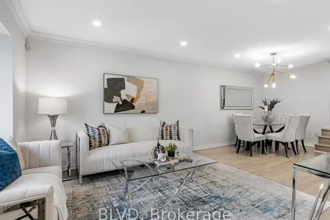 33 Law Crescent, Richmond Hill, ON L4C 5K7