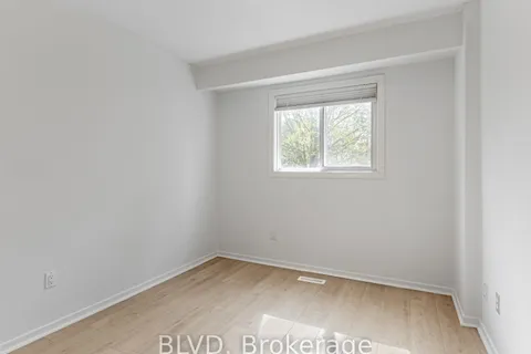 33 Law Crescent, Richmond Hill, ON L4C 5K7
